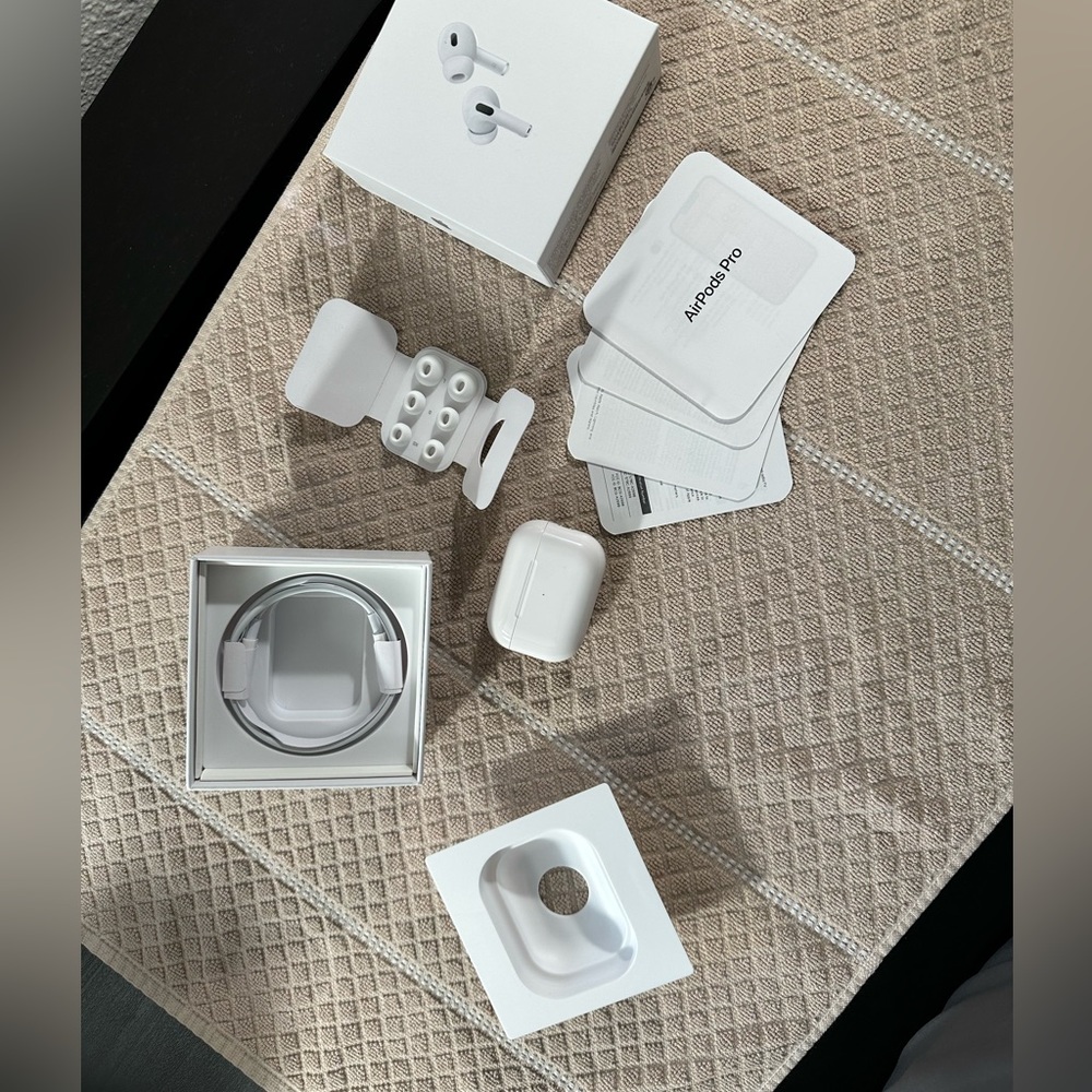 AirPods